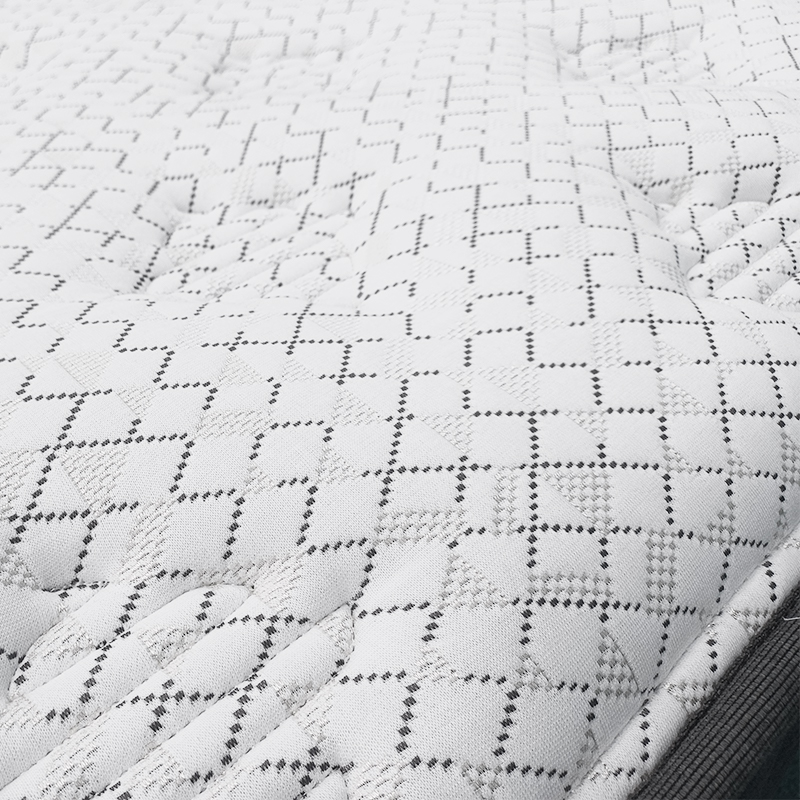 ベカルトデスリー社の高級生地を使用