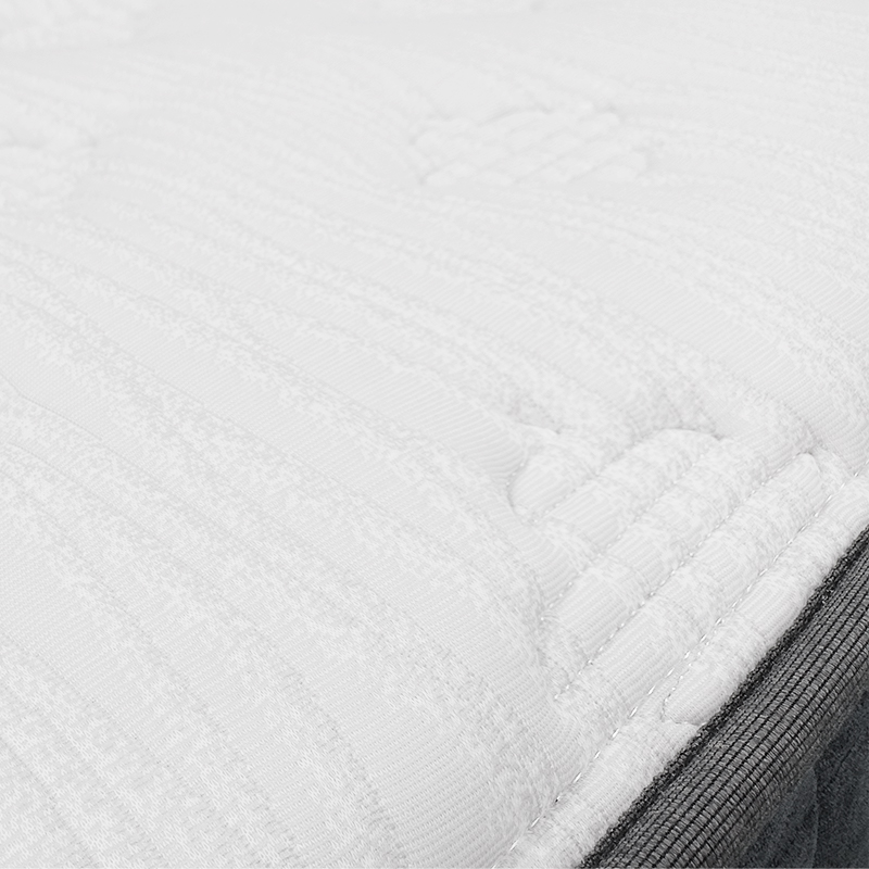 ベカルトデスリー社の高級生地を使用